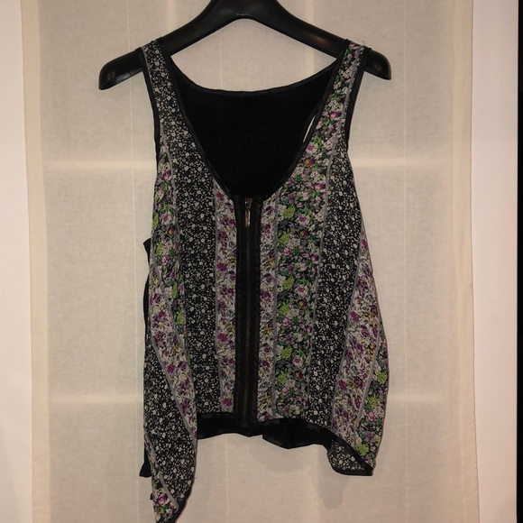 Flowy Floral Blouse with Zipper - Picture 1 of 3